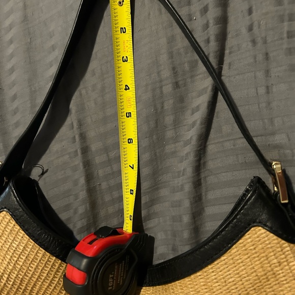 Michael Kors , soft leather, woven shoulder bag. - Picture 9 of 14